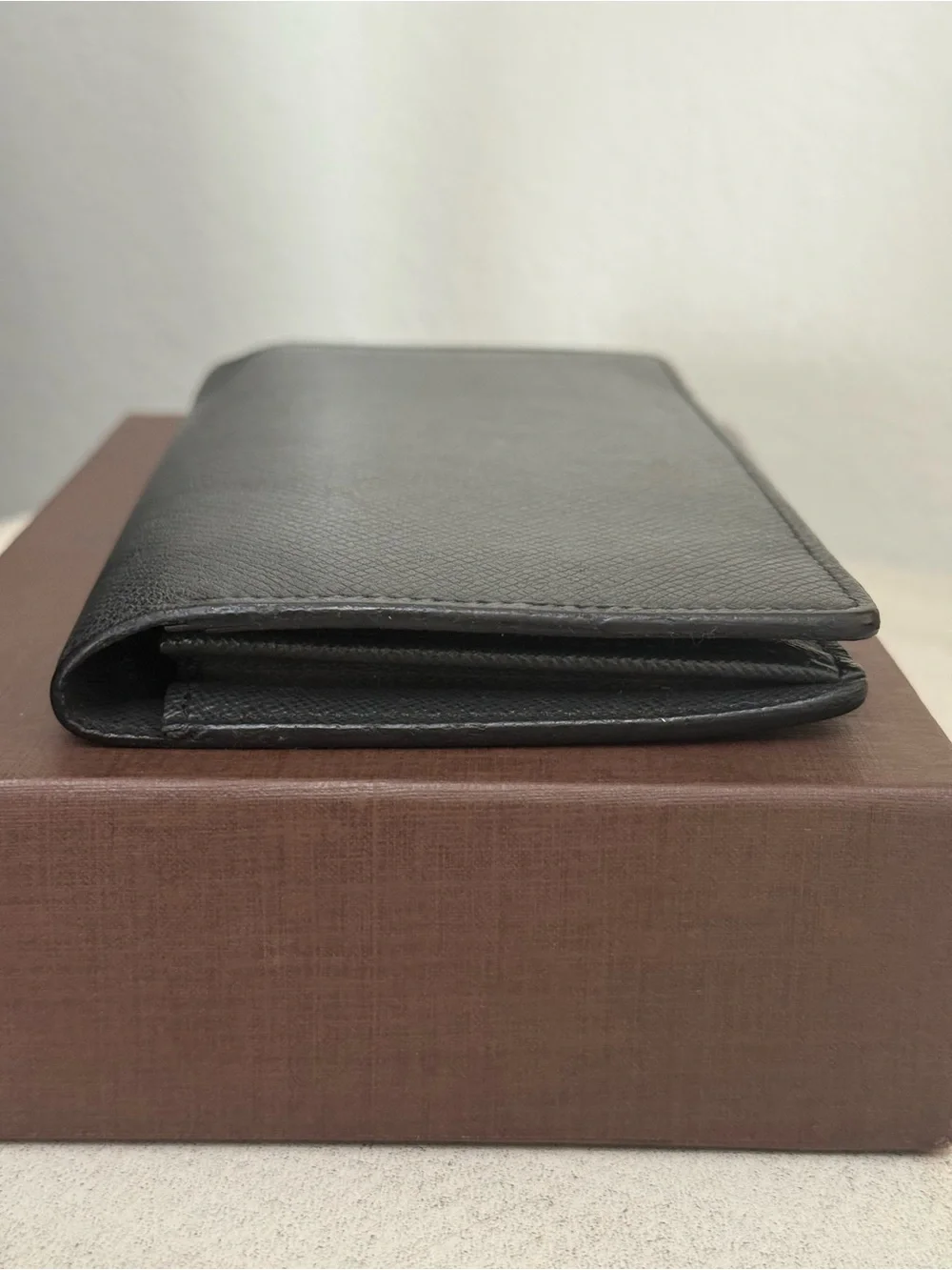 LOUIS VUITTON Taiga Brazza Wallet